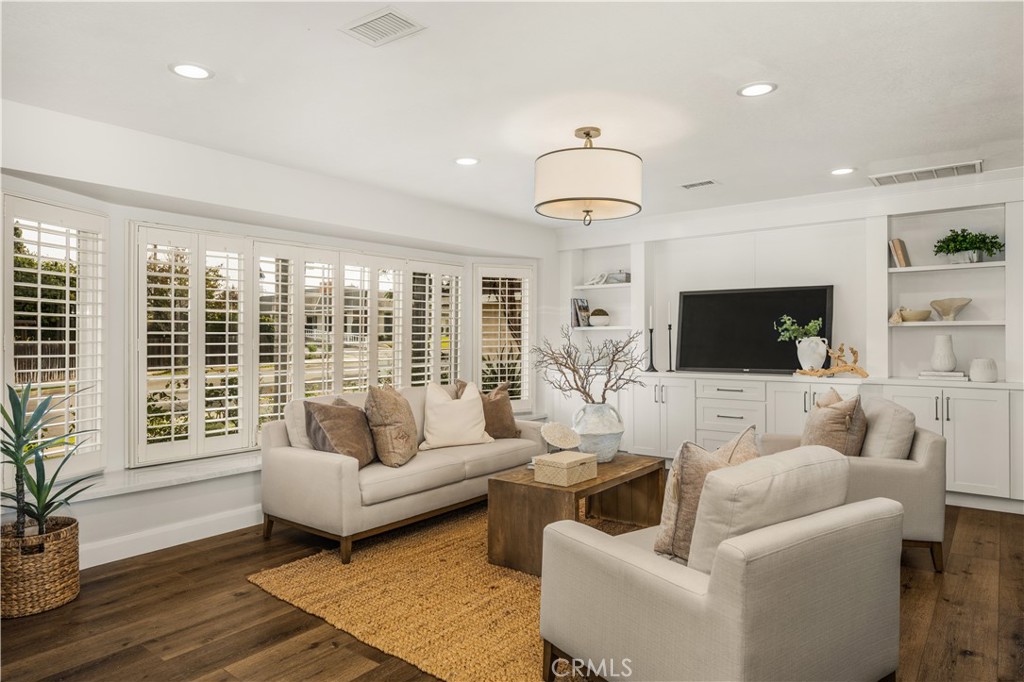 1440 N Harding Street