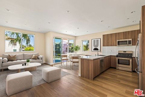 Photo of 4905 W St. Elmo Drive, Los Angeles, CA 90019 (MLS # 26673209)