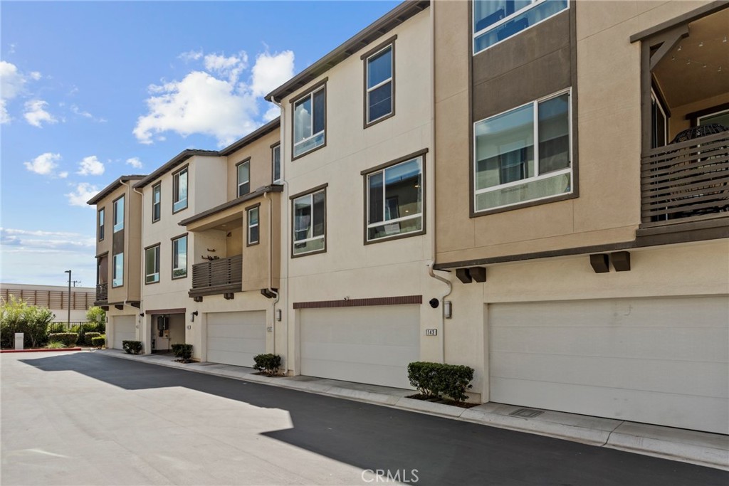 1143 Orchard Drive