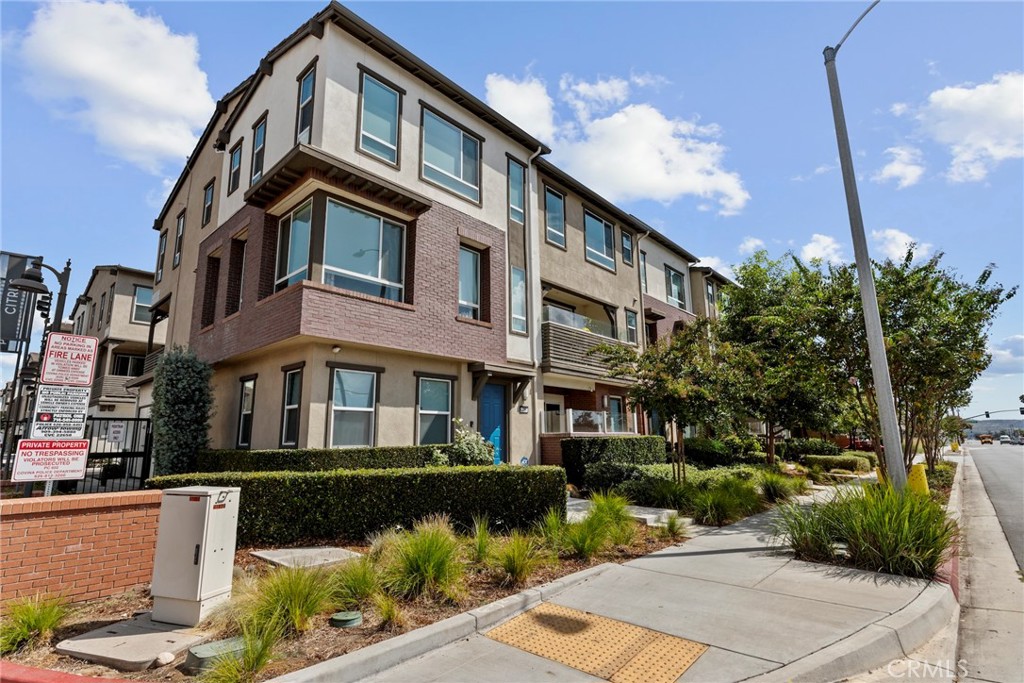 1143 Orchard Drive
