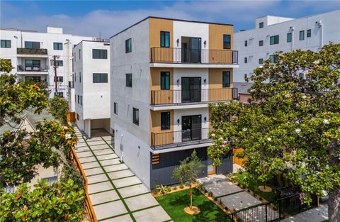 Photo of 1065 S Corning Street #A, Los Angeles, CA 90035 (MLS # BB26158709)