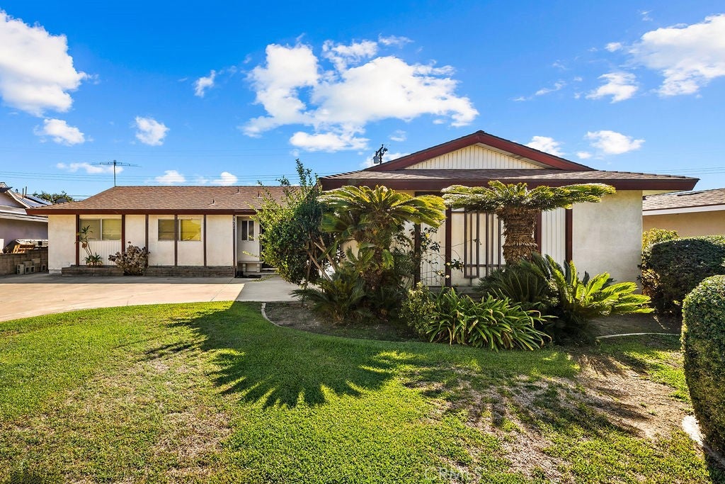 Properties 2 9652 Mansor Avenue