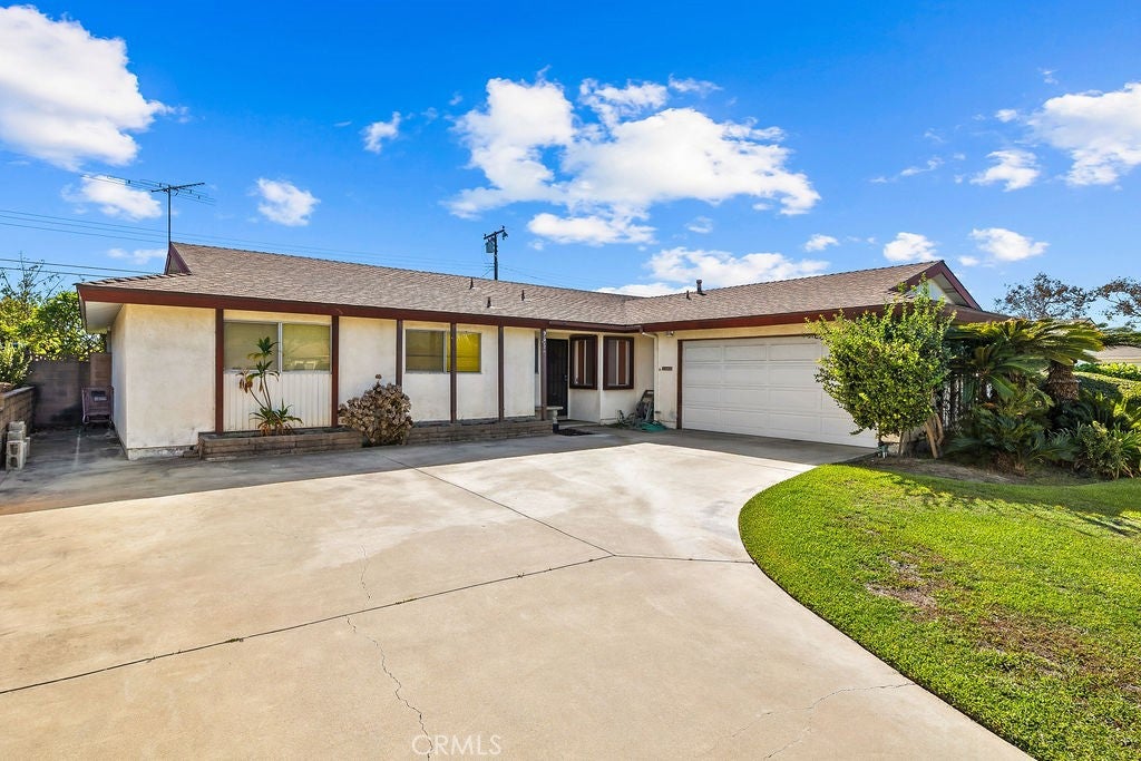 Properties 1 9652 Mansor Avenue