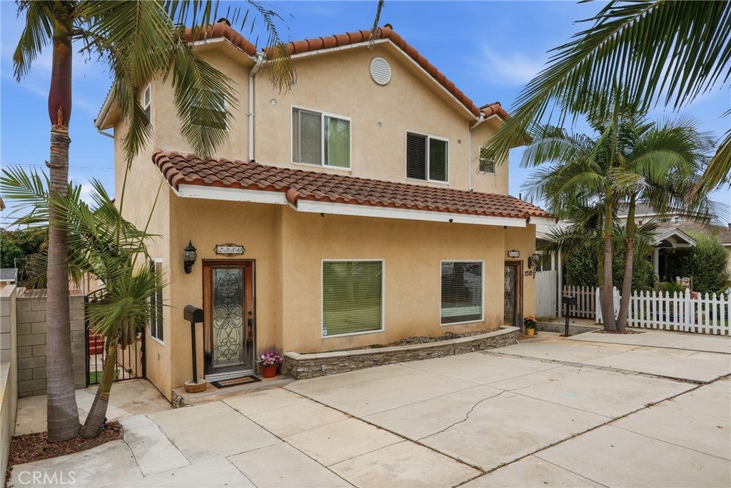 2316 S Alma