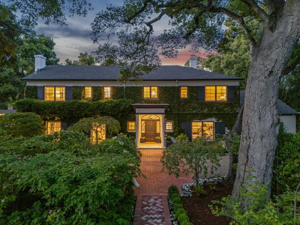 Rosewood Drive