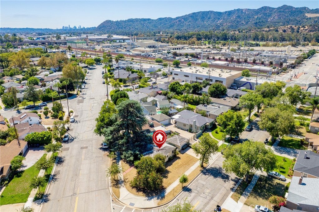 821 Kellogg Avenue