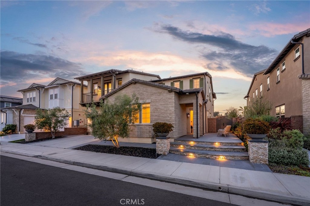 5201 Goldenrod Cir