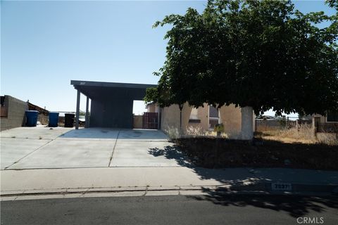 Photo of 2037 Sequoia Dr, Barstow, CA 92311 (MLS # CV26097047)