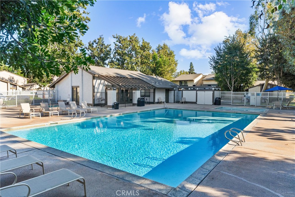 Shady Hollow Townhomes (SHHW) - Residential