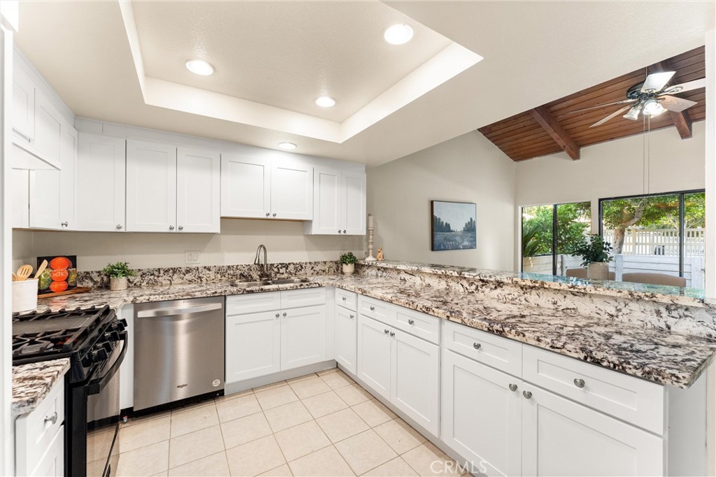 Shady Hollow Townhomes (SHHW) - Residential