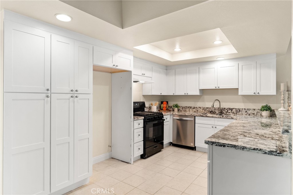 Shady Hollow Townhomes (SHHW) - Residential