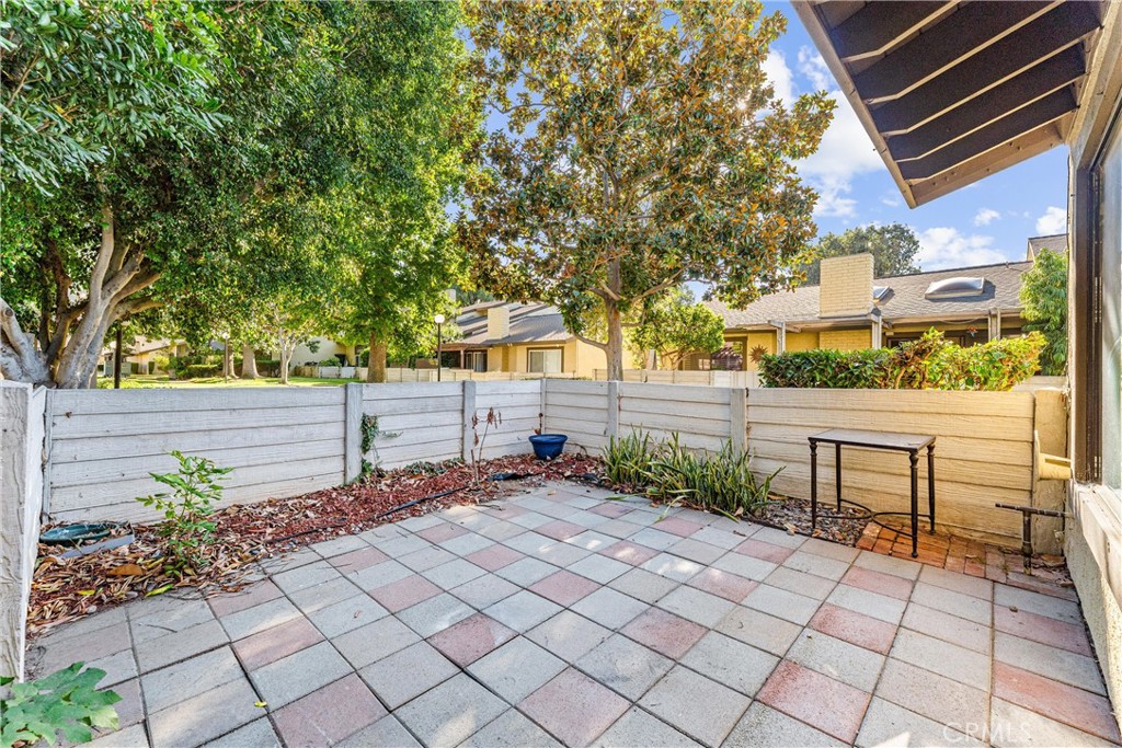 Shady Hollow Townhomes (SHHW) - Residential
