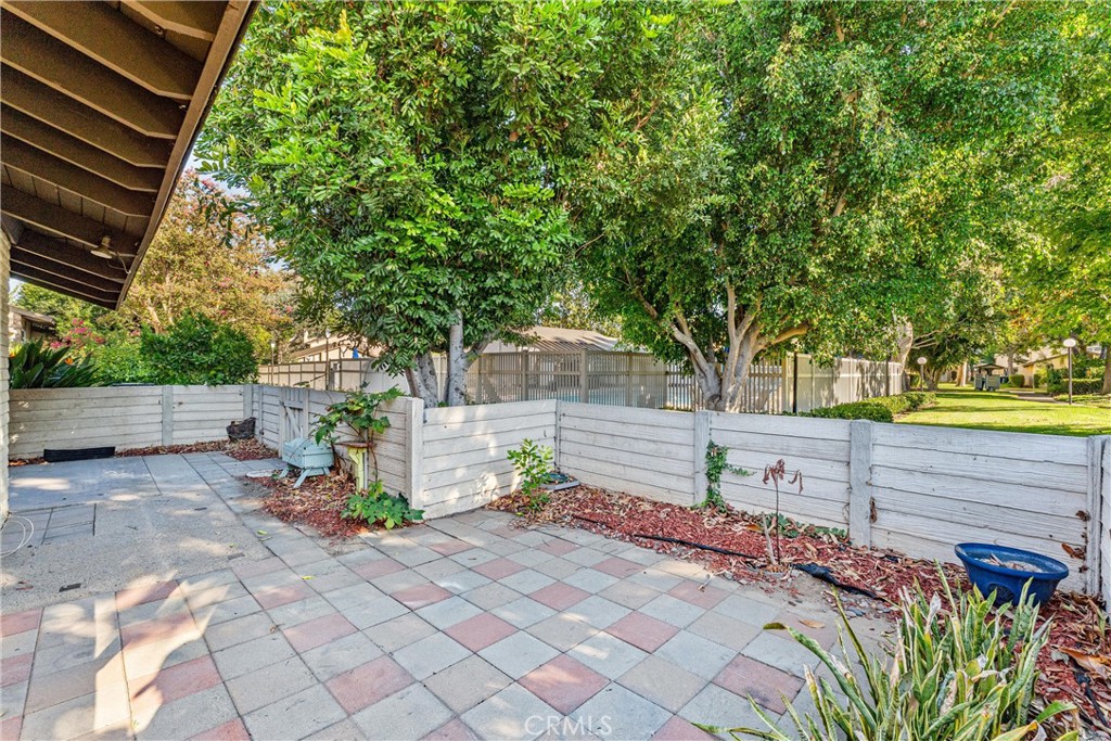 Shady Hollow Townhomes (SHHW) - Residential