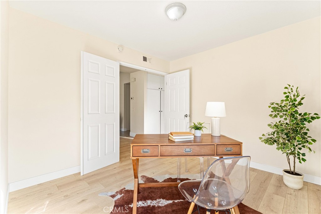 Shady Hollow Townhomes (SHHW) - Residential