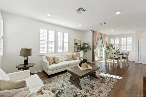 2328 Columba Gln Escondido CA 92025