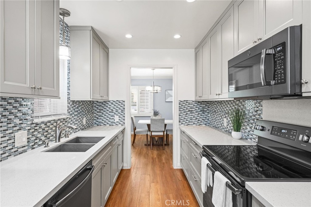 2036 E 3rd Street 1