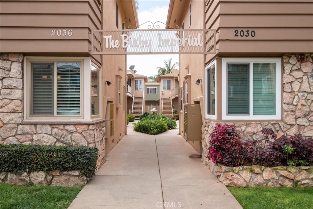 2036 E 3rd Street 1