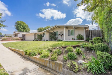 Photo of 118 Lear Circle, Thousand Oaks, CA 91360 (MLS # 226004181)
