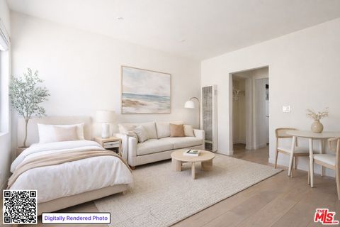 Photo of 1313 Ocean Front Walk #18, Venice, CA 90291 (MLS # 26695019)