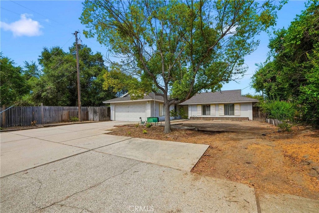221 N Lyman