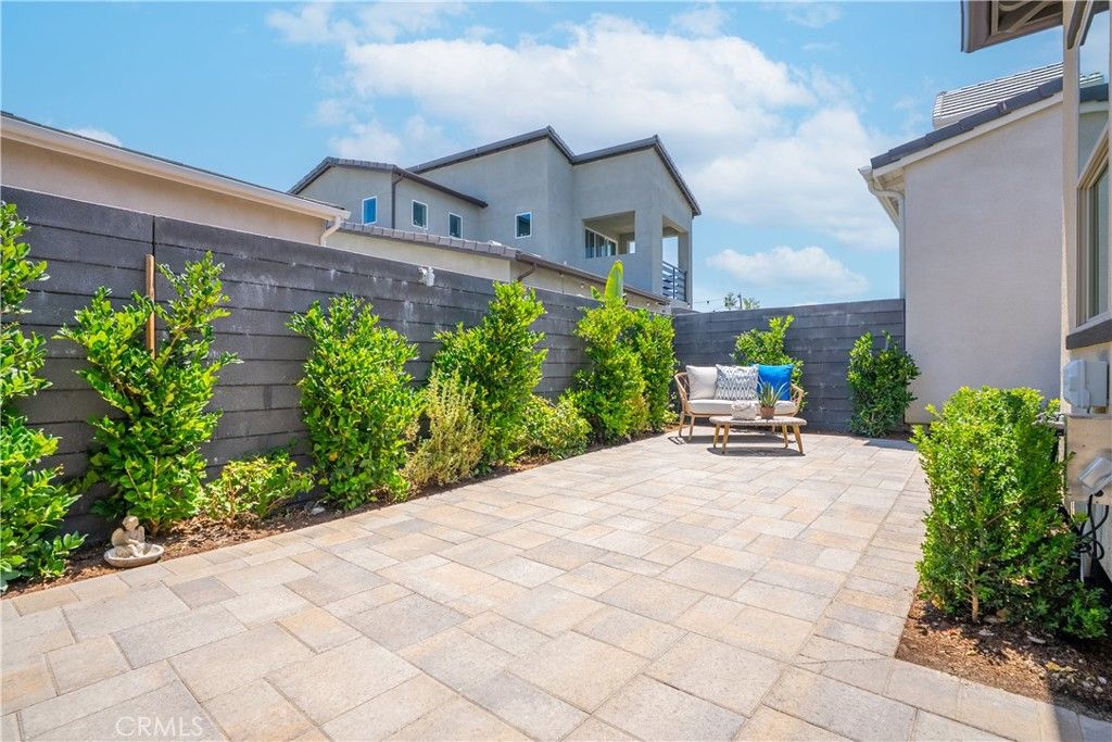 Photo of 806 Sunrise Road, Ladera Ranch, CA 92694 (MLS # OC26038936)