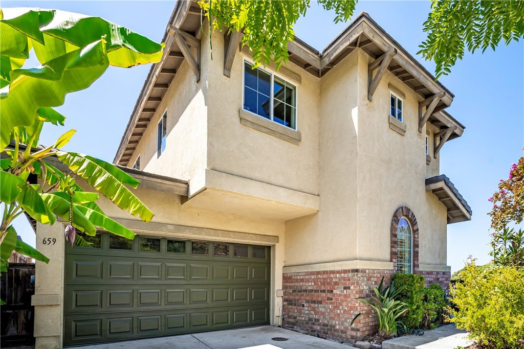 Snowbird Dream ! Beautiful 4-Bedroom, 3-Bathroom home located in a newer gated community in San Marcos. Spacious open floor plan with nearly 2,100 sq. ft. of living space, Bright living room flows into the kitchen and dining area, Hard flooring, designer tiles, with carpeted bedrooms, Gourmet kitchen with abundant cabinetry, granite countertops, and modern appliance, 1 bedroom and full bathroom downstairs – ideal for guests or multi-generational living, Large master suite with walk-in closet and en-suite bathroom featuring dual sinks, soaking tub, and separate shower, Two additional generously sized bedrooms upstairs with a shared Jack & Jill bathroom, Low-maintenance front and back yard. Laundry Room, Attached 2-car garage, freshly painted interior in designer chic gray tones.
Central and highly desirable location, close to CSUSM, Palomar College, University of St. Augustine, and Kaiser Permanente Medical Center. Pet-friendly community with a dog park. San Marcos is part of North County San Diego and benefits from proximity to Carlsbad, Escondido, Vista and Oceanside. The “college town” identity is one part of its character. Application to be submitted via RentSpree following in-person or virtual showing.
Secure gated access for peace of mind. Move-in ready!