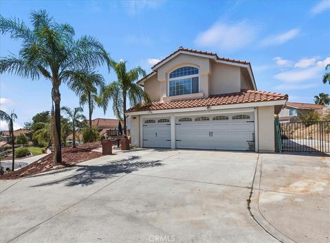 Photo of 352 Leafwood Court, Riverside, CA 92506 (MLS # IV26124334)