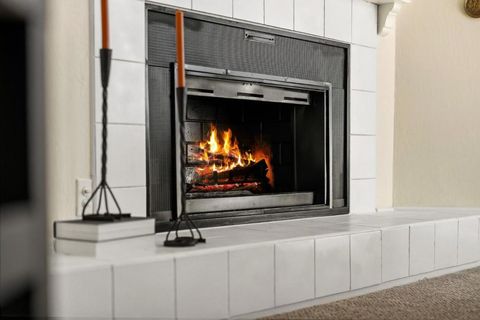 Tiny photo for 1100 Glacier Avenue, Pacifica, CA 94044 (MLS # ML82037589)