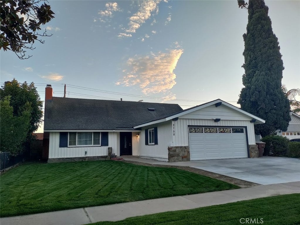 2758 W STOCTON Ave