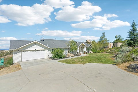 Photo of 41577 Rolling Hills DR, Aguanga, CA 92536 (MLS # SW26215313)