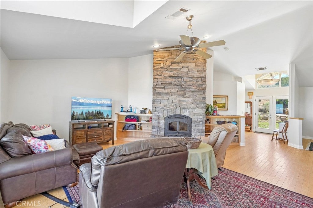 41577 Rolling Hills