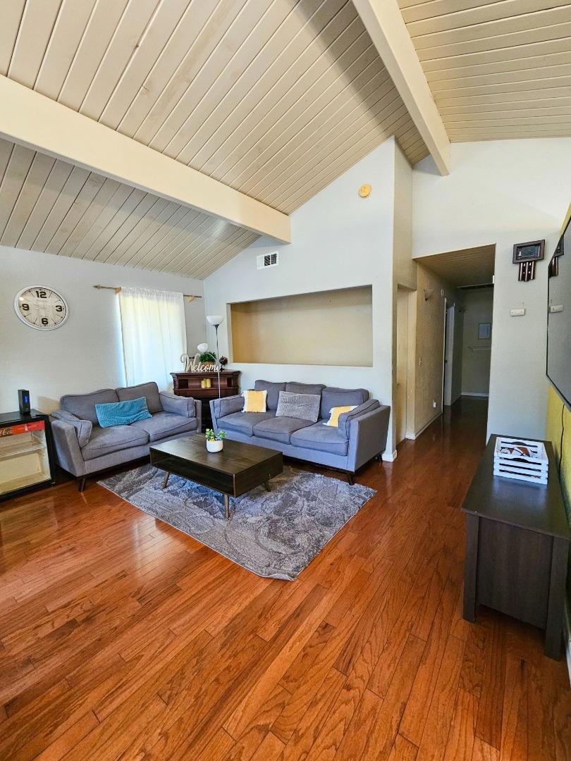 19418 Ferretti Road