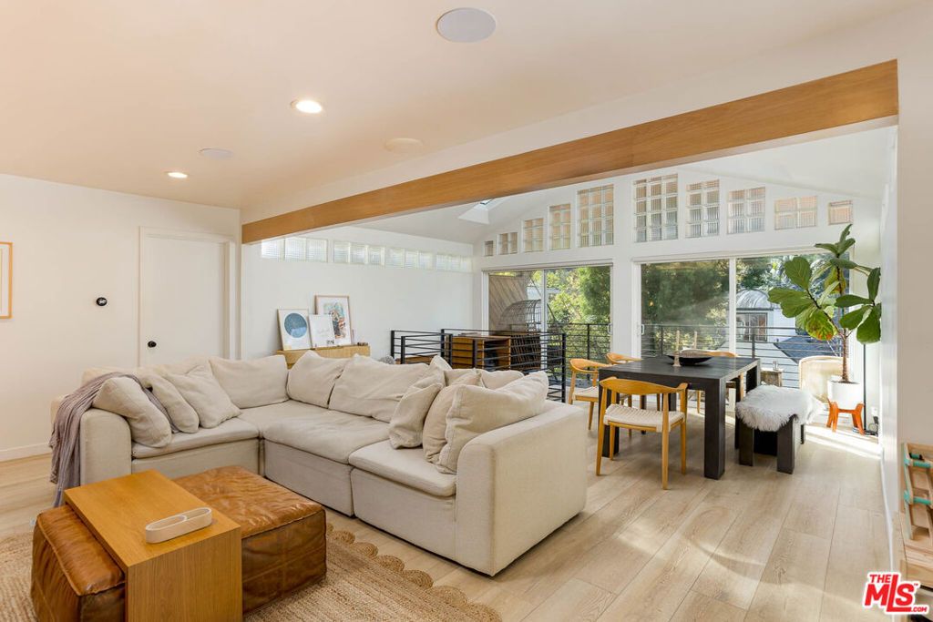 Photo of 1906 N Beverly Glen Boulevard, Los Angeles, CA 90077 (MLS # 26634665)