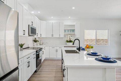 Photo of 64382 Spyglass Avenue, Desert Hot Springs, CA 92240 (MLS # 219147167DA)