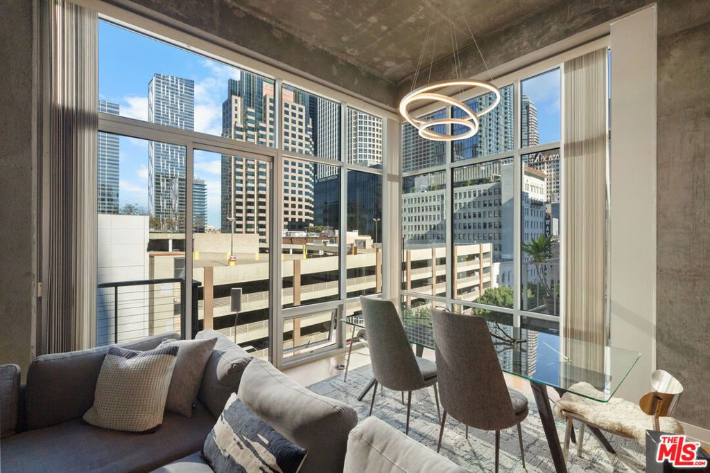 Photo of 645 W 9th Street #711, Los Angeles, CA 90015 (MLS # 25613169)