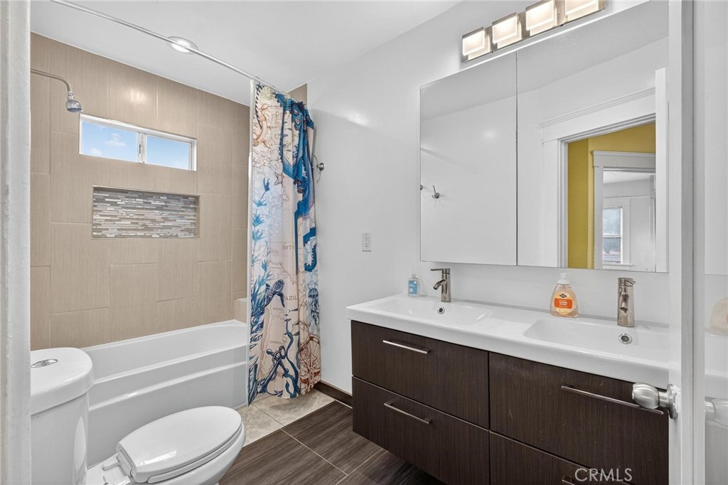 Craftsman Village Historic District - Residential Income