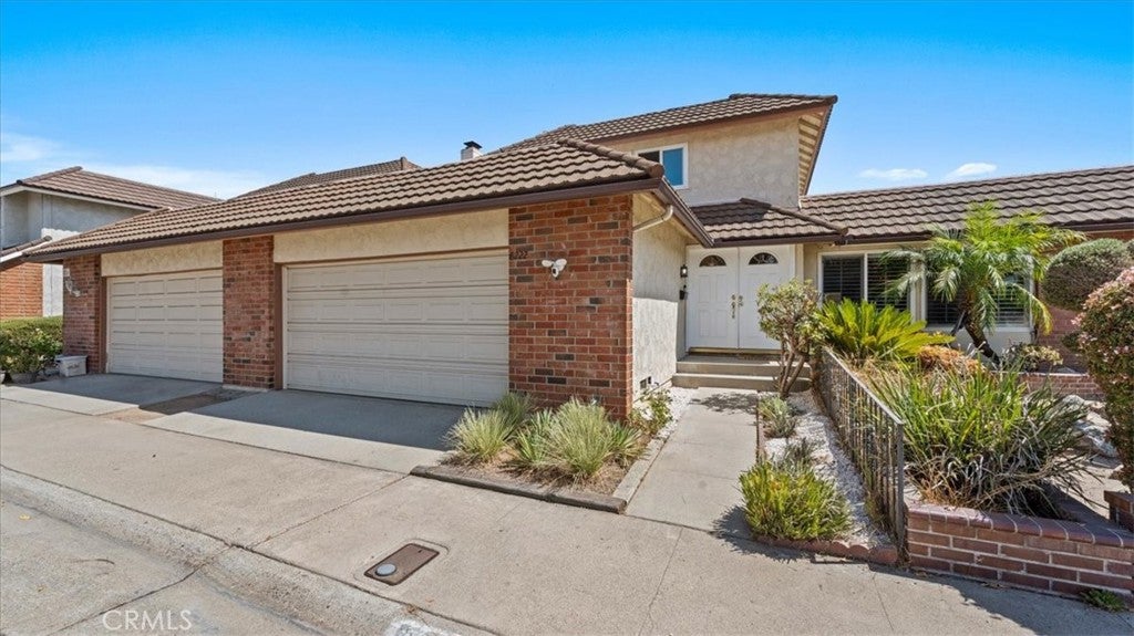 8222 Baldwin Circle