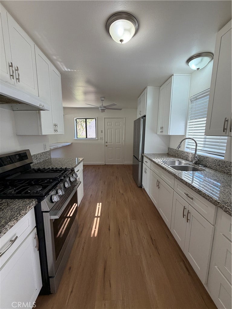 1207 Selkirk