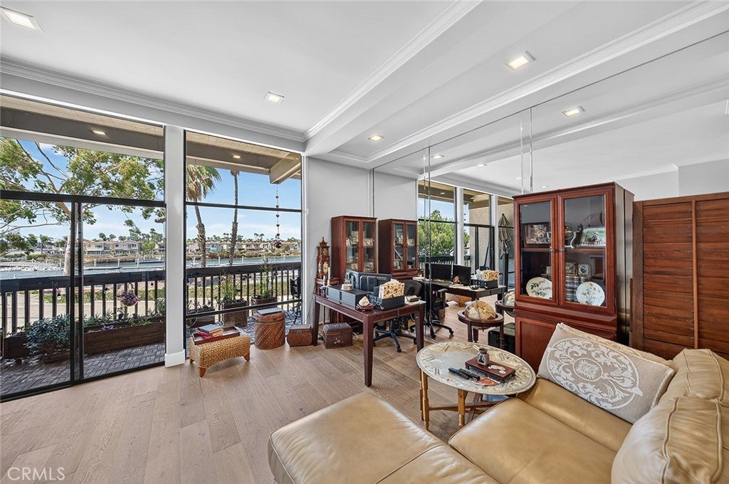5201 S Marina Pacifica Drive S