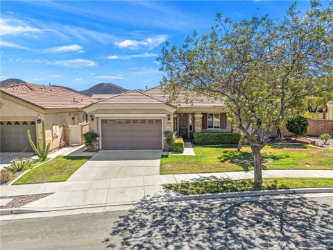 Photo of 5687 Corte Benisa, Hemet, CA 92545 (MLS # SW26203509)