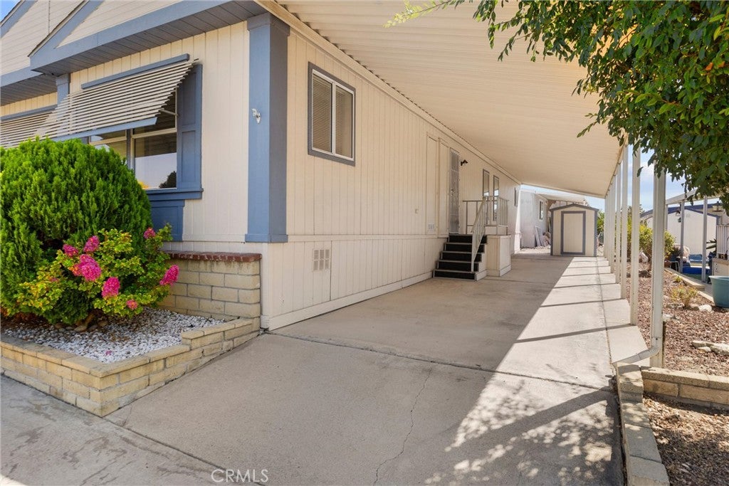 929 E Foothill 106
