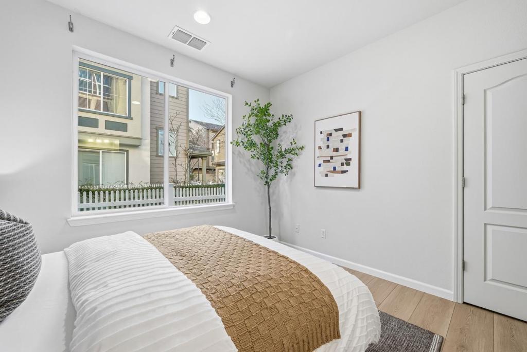 214 Peppermint Tree Terrace 1