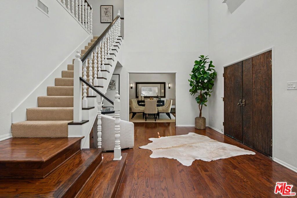 2411 Benedict Canyon Drive