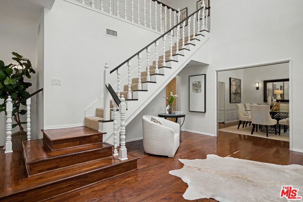 2411 Benedict Canyon Drive
