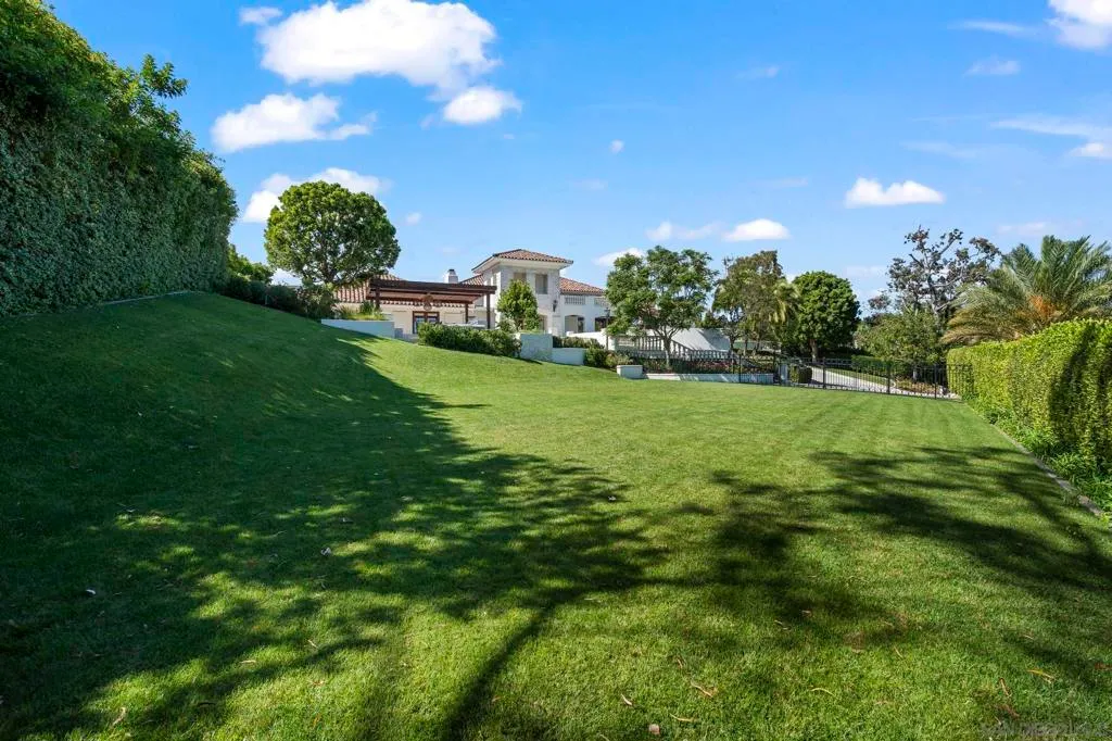 La Jolla, California 92037, United States, 5 Bedrooms Bedrooms, ,9 BathroomsBathrooms,Residential,Active,193749