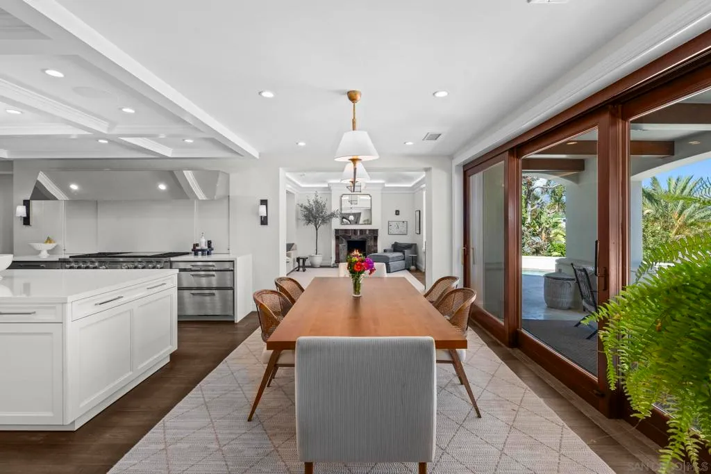 La Jolla, California 92037, United States, 5 Bedrooms Bedrooms, ,9 BathroomsBathrooms,Residential,Active,193749