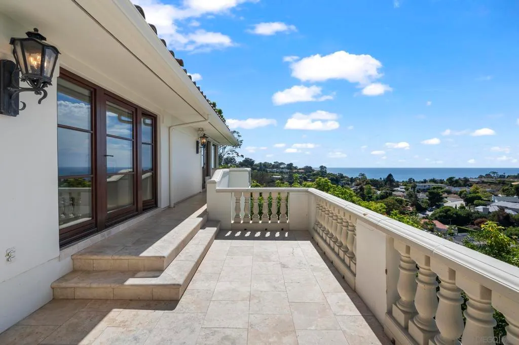 La Jolla, California 92037, United States, 5 Bedrooms Bedrooms, ,9 BathroomsBathrooms,Residential,Active,193749