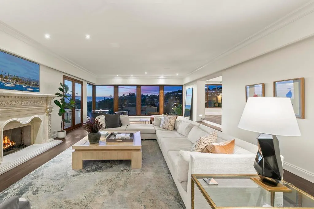 La Jolla, California 92037, United States, 5 Bedrooms Bedrooms, ,9 BathroomsBathrooms,Residential,Active,193749