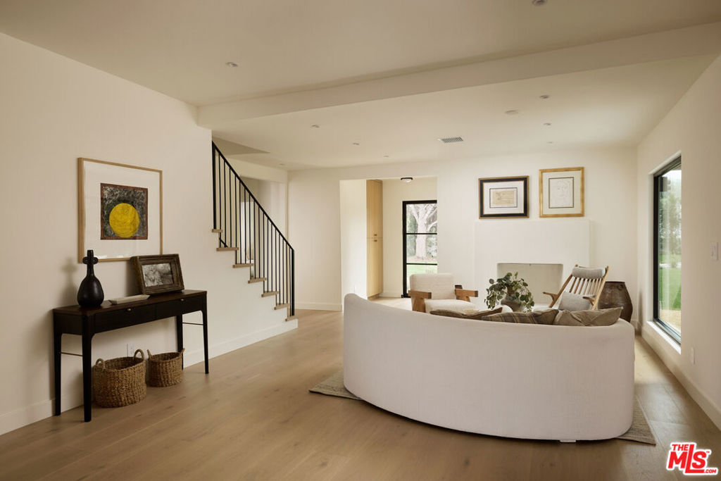 2757 Overland Avenue