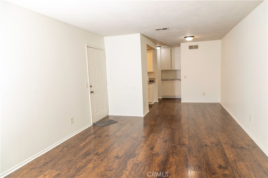 149 W 6th 30